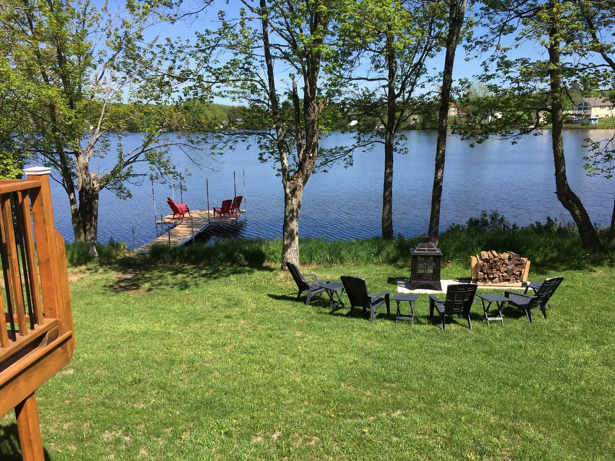 Вилла Domaine Henri-Daze Saint-Pierre-Baptiste Экстерьер фото